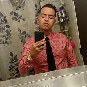 Meet your Posher, Alvaro